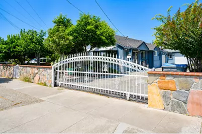 64 Melrose Ave, San Jose, CA 95116 - Photo 2