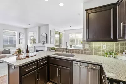 301 W Ballymore Cir, San Jose, CA 95136 - Photo 16