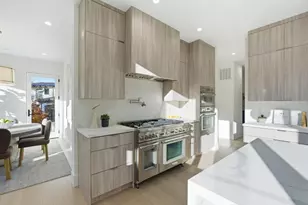 20388 Hill Ave, Saratoga, CA 95070 - Photo 16
