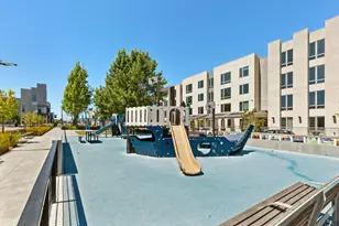 451 Donahue St 407, San Francisco, CA 94124 - Photo 48