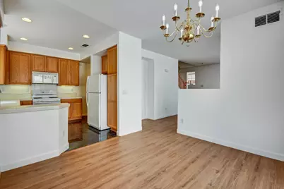 2287 Woodset Dr, San Jose, CA 95116 - Photo 10
