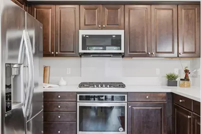 179 Llano De Los Robles Ave 1, San Jose, CA 95136 - Photo 12