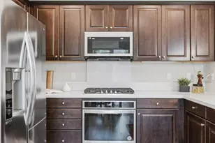 179 Llano De Los Robles Ave 1, San Jose, CA 95136 - Photo 12