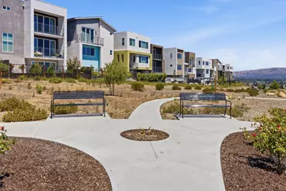179 Llano De Los Robles Ave 1, San Jose, CA 95136 - Photo 32
