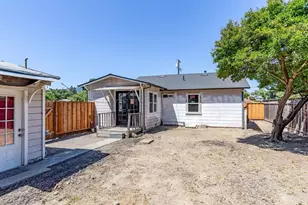 1422 York Ave, Campbell, CA 95008 - Photo 2