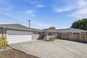 702 Grape Ave, Sunnyvale, CA 94087 - Photo 4