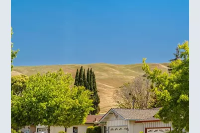 1371 Lassen Ave, Milpitas, CA 95035 - Photo 8