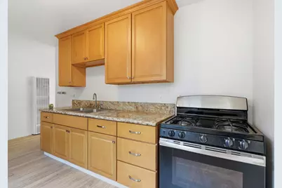 642 Douglas Ave, Oakland, CA 94603 - Photo 6
