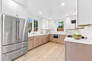 1596 McKendrie St, San Jose, CA 95126 - Photo 8