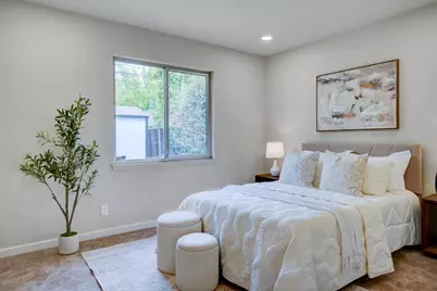 568 Leona Ln, Mountain View, CA 94040 - Photo 18