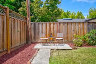 568 Leona Ln, Mountain View, CA 94040 - Photo 26