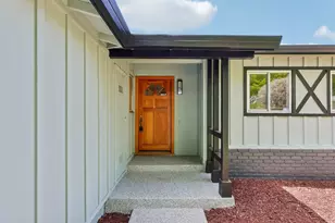 568 Leona Ln, Mountain View, CA 94040 - Photo 2
