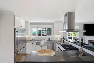 3801 Orinda Dr, San Mateo, CA 94403 - Photo 14