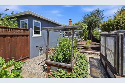 3801 Orinda Dr, San Mateo, CA 94403 - Photo 28