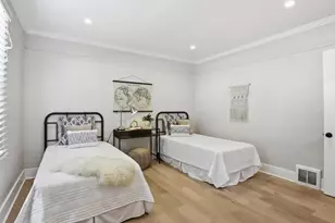 2468 Maxwell, Oakland, CA 94601 - Photo 32