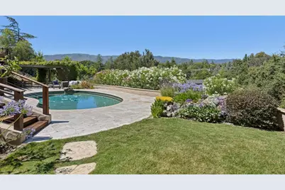 14275 Hilltop Way, Saratoga, CA 95070 - Photo 38