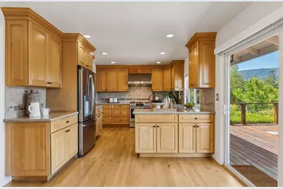 14275 Hilltop Way, Saratoga, CA 95070 - Photo 12