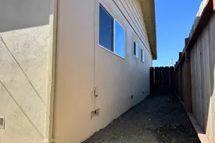 737 St Ann Dr, Salinas, CA 93901 - Photo 8