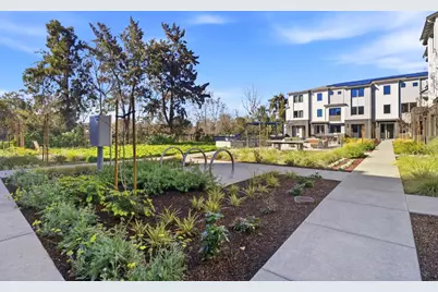 1129 Esther Ct, Palo Alto, CA 94303 - Photo 16