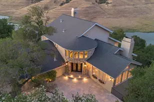17864 Holiday Dr, Morgan Hill, CA 95037 - Photo 4