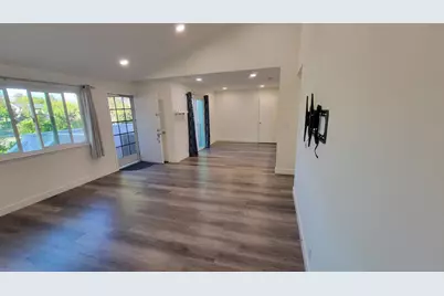 67 Silcreek Dr Silcreek Drive, San Jose, CA 95116 - Photo 2