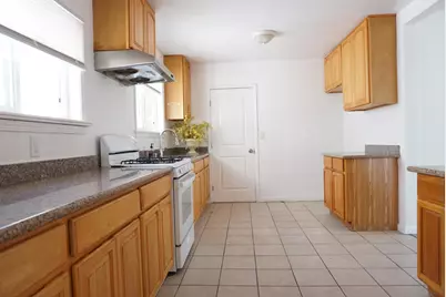 2950 68th Ave, Oakland, CA 94605 - Photo 10