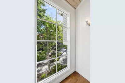 712 University Dr, Menlo Park, CA 94025 - Photo 32