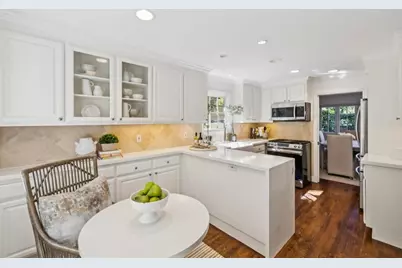 712 University Dr, Menlo Park, CA 94025 - Photo 20