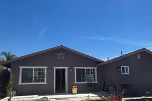 1040 Central Ave, Hollister, CA 95023 - Photo 2