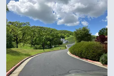 2021 Portmarnock Way, Gilroy, CA 95020 - Photo 2
