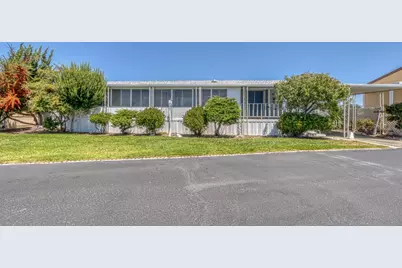 150 Kern St 33, Salinas, CA 93905 - Photo 2