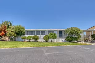 150 Kern St 33, Salinas, CA 93905 - Photo 2