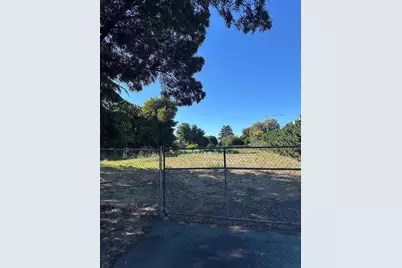 717 Donohoe St, East Palo Alto, CA 94303 - Photo 2