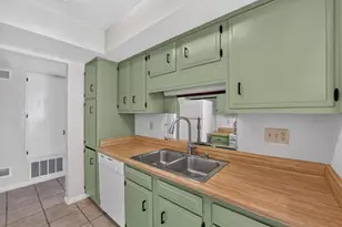 2402 N Main St A, Salinas, CA 93906 - Photo 8