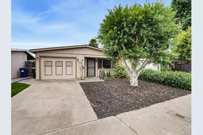 525 El Rio St, Watsonville, CA 95076 - Photo 2