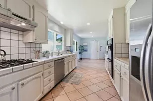 14160 Lesley Ln, San Martin, CA 95046 - Photo 18