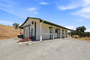 14160 Lesley Ln, San Martin, CA 95046 - Photo 32