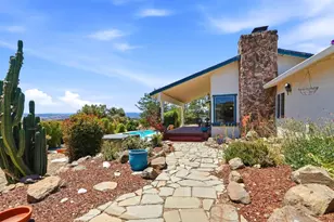 14160 Lesley Ln, San Martin, CA 95046 - Photo 2