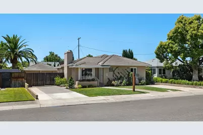 729 S Pleasant Ave, Lodi, CA 95240 - Photo 2
