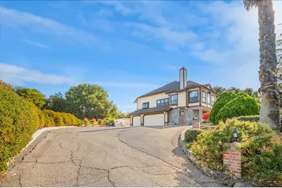 27220 Carrington Cir, Los Altos, CA 94022 - Photo 6