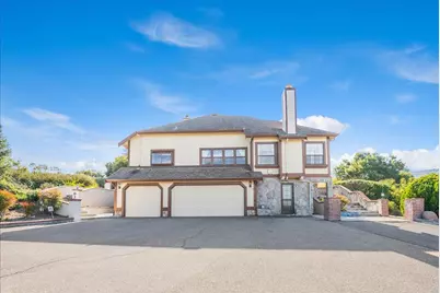 27220 Carrington Cir, Los Altos, CA 94022 - Photo 2