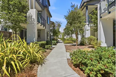 638 Eucalyptus Way, Alameda, CA 94501 - Photo 2