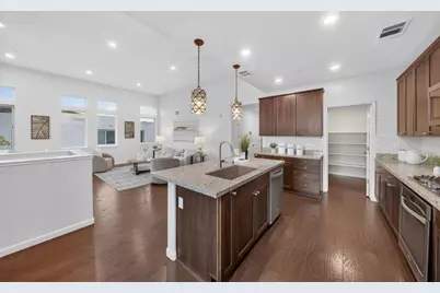 3077 Valley Of Hearts Delight Pl 6, San Jose, CA 95136 - Photo 6