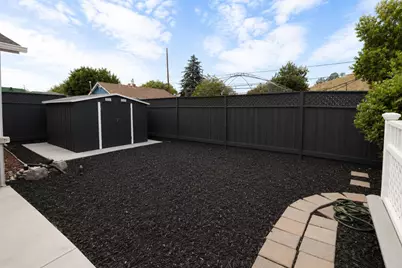 316 Locust Ave, Hollister, CA 95023 - Photo 12
