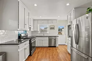 37 Portola Ave, Monterey, CA 93940 - Photo 6