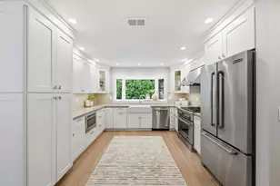 735 Coastland Dr, Palo Alto, CA 94303 - Photo 16