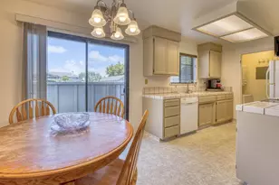 1056 Padre Dr 5, Salinas, CA 93901 - Photo 8