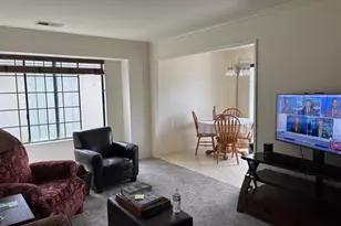 1056 Padre Dr 5, Salinas, CA 93901 - Photo 2