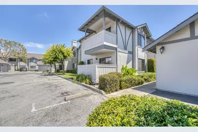 1056 Padre Dr 5, Salinas, CA 93901 - Photo 2