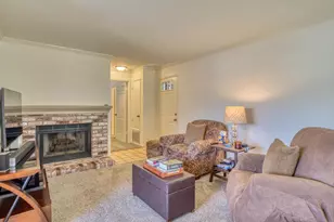 1056 Padre Dr 5, Salinas, CA 93901 - Photo 6